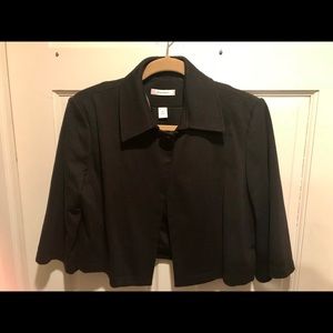 Women’s medium lightweight crop jacket.